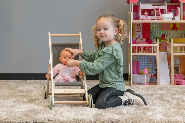 Optional: eigener Name auf Puppenbuggy