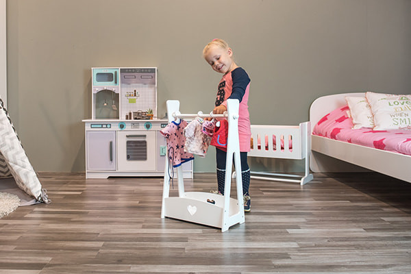 Feline ist 3 Jahre alt und 106 cm groß