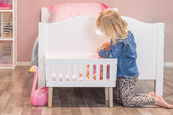 Loïs ist 3 Jahre alt und 96 cm groß