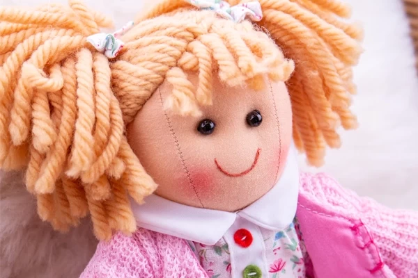 Haare in zwei Zöpfen