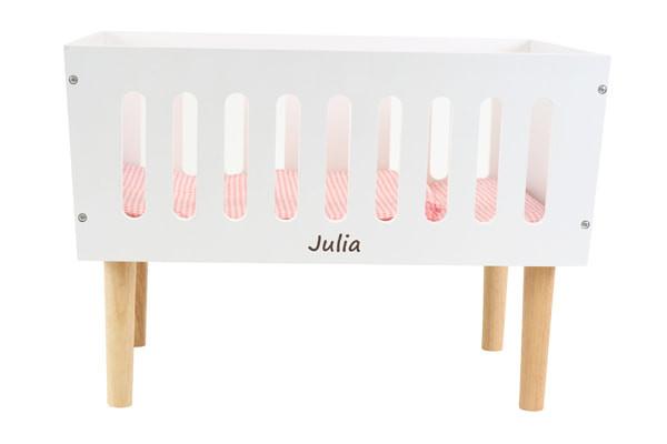 Personalisieren Sie das Puppenbett
