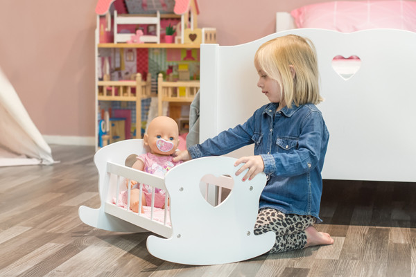 Loïs ist 3 Jahre alt und 96 cm groß