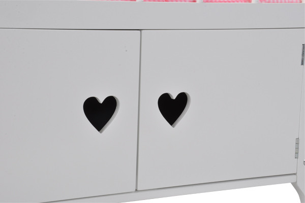 Mit einem Herz auf beide Türen