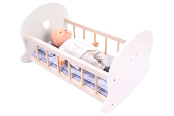 Inklusive Bettwäsche (ohne Puppe)