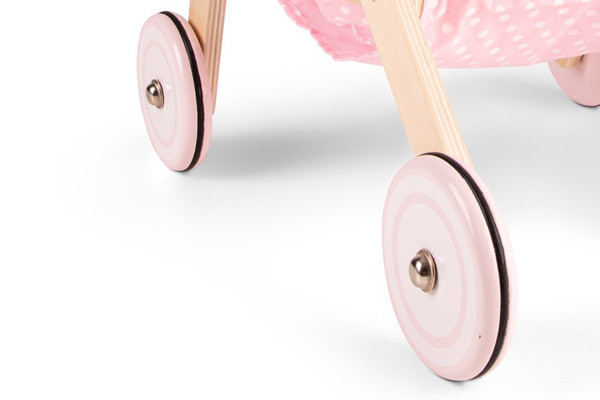 Vier Räder mit Gummifelge