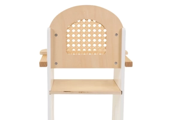 Wunderschön mit Rattan verarbeitet